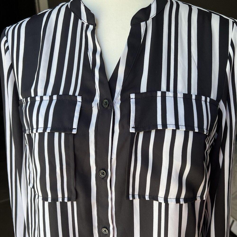 Jones New York‎ Blouse Button Down Top Shirt Womens Collar Office Strip Sz Small - Picture 4 of 9